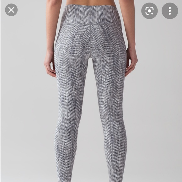 Lululemon crop leggings size 4 - Picture 10 of 10